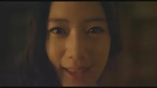 Incroyable mignonne aux cheveux clairs offre à son petit video femme mure nue ami une belle pipe