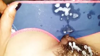 La bombe aux gros seins Kaci Starr suce la BBC de son amant comme matures poilues porno une folle