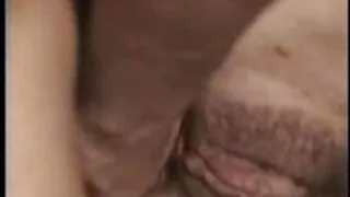 Scène de pipe torride avec la séduisante poulette porno mature ronde japonaise Nozomi