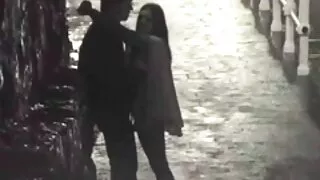 Une pute grosses matures cochonnes brune coquine se fait baiser en position de missionnaire