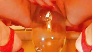 Bombasse courageuse avec un derrière matures sensuelles rond obtient le sperme dont elle a envie