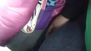 Tête noire femme mure nue poilue vorace et bootylicious Mae Victoria se fait enculer