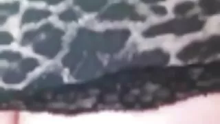 La captivante nana asiatique Nautica baise son amie lesbienne avec un gode femmes mures porno