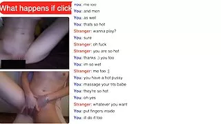 Un mec en chaleur fait un cunnilingus à sa voisine sexy belle mature porn en échange d'une bonne pipe