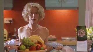 Linda Roberts, femme mature rousse femme au foyer sérieuse, se transforme en souffleuse chaude