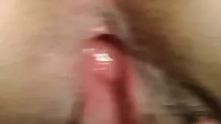Elle est dans le club à la mature suce jeune recherche d'une aventure coquine et la trouve